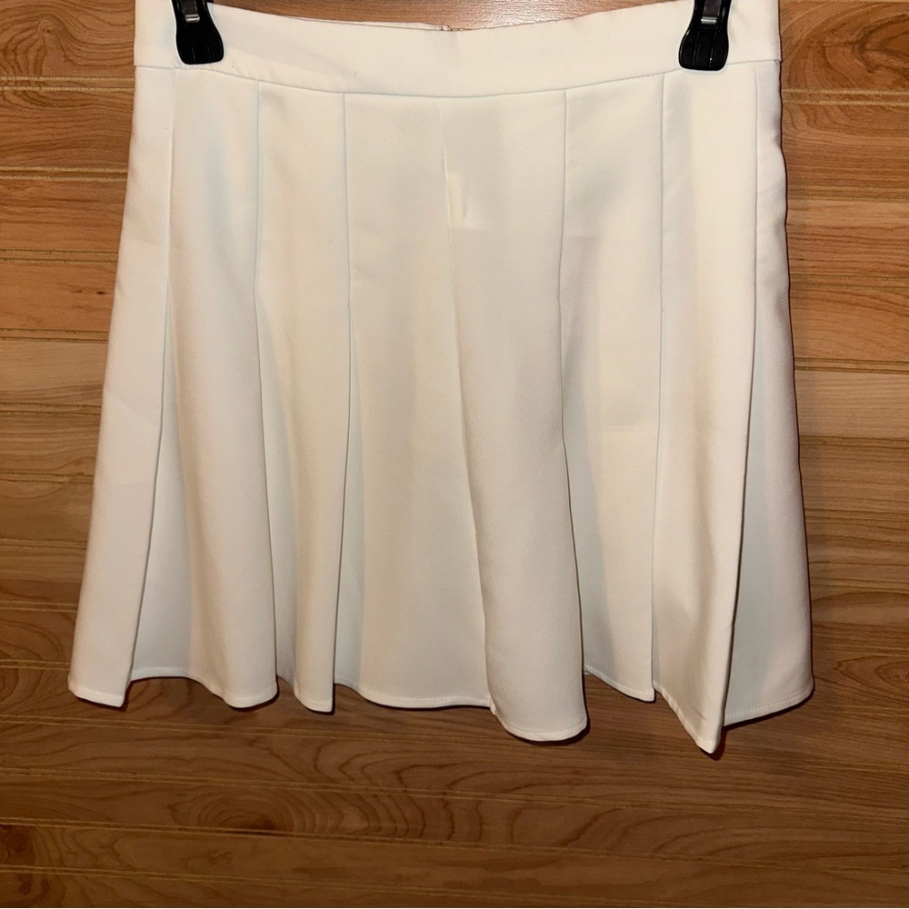 SHEIN White Golf Skirt | Size Small